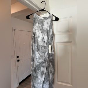 Nine Britton Fitted Midi Dress